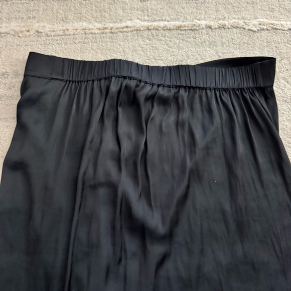 Like 🆕 Zadig & Voltaire black satiny ruched detail black skirt - Picture 6 of 9